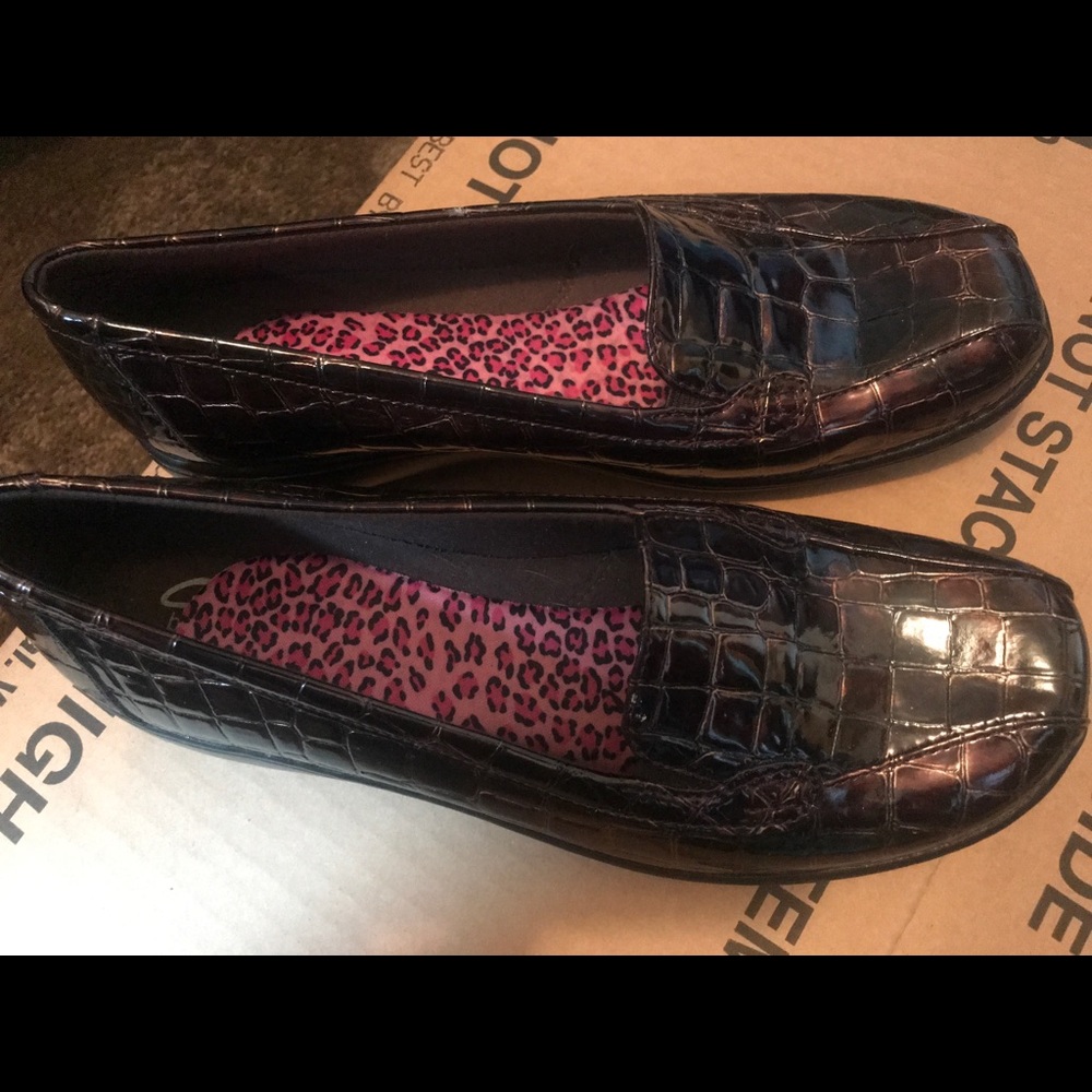 Womans Clark’s brand new
